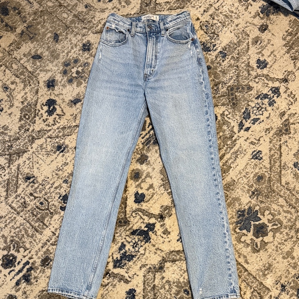 Abercrombie Ultra High Rise 90’s Straight Jean - Curve Love